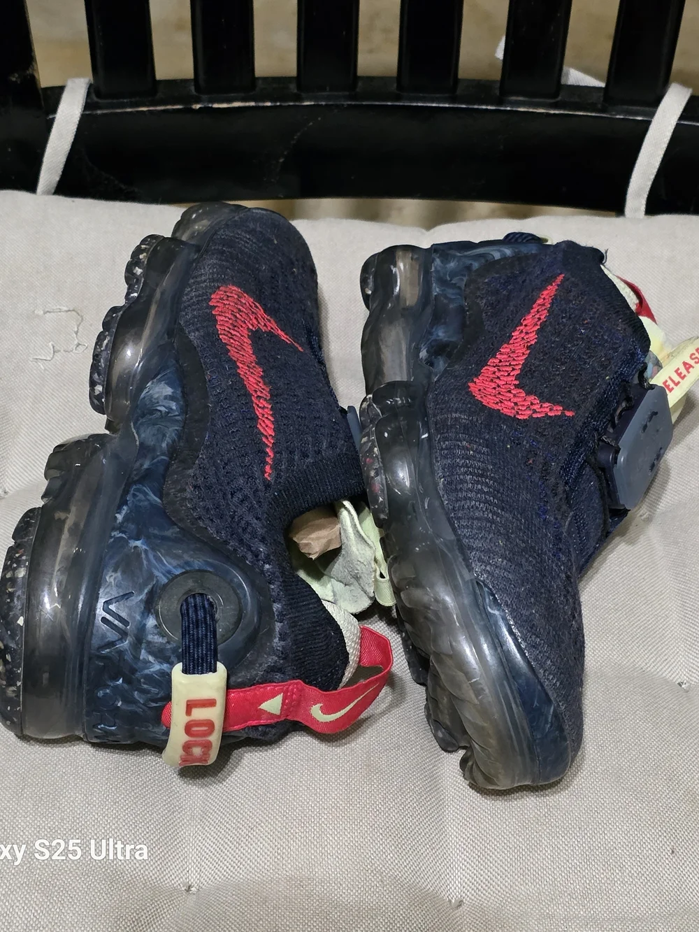 Nike Kids Navy and Red Slip-On Knit Sneakers Used Size 5